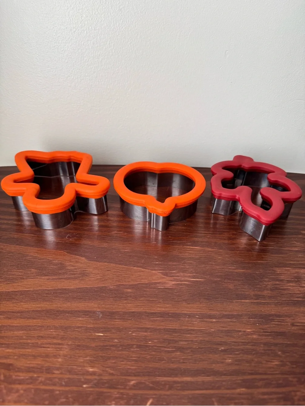 Set of 3 Wilton Comfort Grip Cutter Leaf Ghost Pumpkin Fall Halloween Cookie